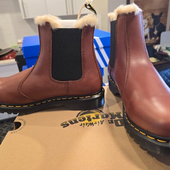 Dr. Martens 2976 Leonore Chelsea Mens Winter Fur Lined Boots Size 10 NEW - Picture 3 of 9